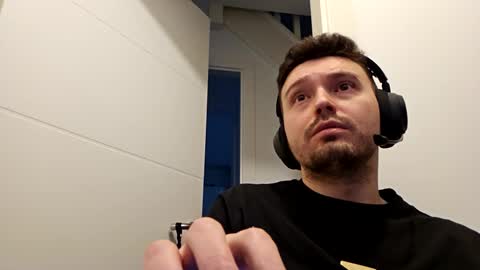 8inchdude93 online show from November 2025 09:53:02 AM