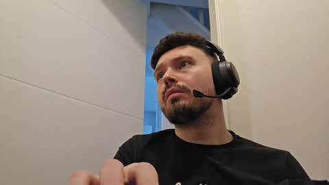 8inchdude93 online show from February 2026 10:03:02 AM