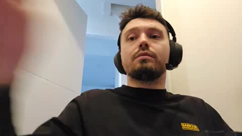 8inchdude93 online show from May 2026 04:56:01 PM