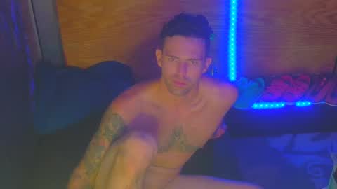 Snapshot of 8inspyder chatting on September 2025 09:31:02 AM EvelDicknievel1 online show from September 2025 09:31:02 AM