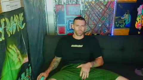 Snapshot of 8inspyder chatting on October 2025 08:42:02 AM EvelDicknievel1 online show from October 2025 08:42:02 AM