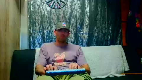 Snapshot of 8inspyder chatting on October 2025 03:23:02 PM EvelDicknievel1 online show from October 2025 03:23:02 PM