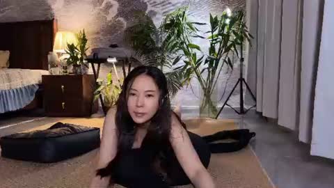 lily online show from June 2026 06:37:02 AM