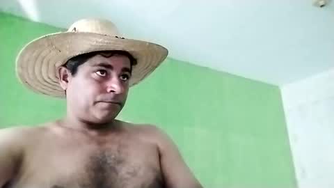 Snapshot of 9vinhocamshow chatting on December 2024 03:31:01 PM 9vinhocamshow online show from December 2024 03:31:01 PM