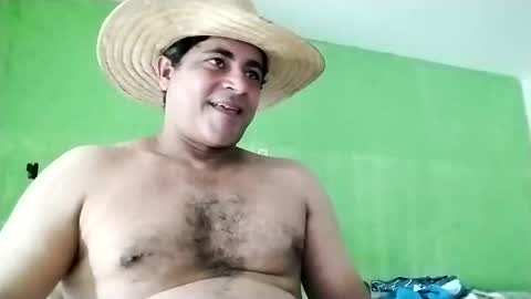 Snapshot of 9vinhocamshow chatting on January 2025 04:14:02 PM 9vinhocamshow online show from January 2025 04:14:02 PM