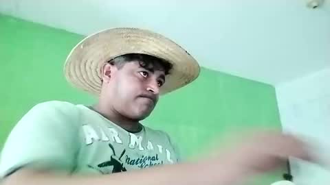 Snapshot of 9vinhocamshow chatting on February 2025 12:17:02 PM 9vinhocamshow online show from February 2025 12:17:02 PM