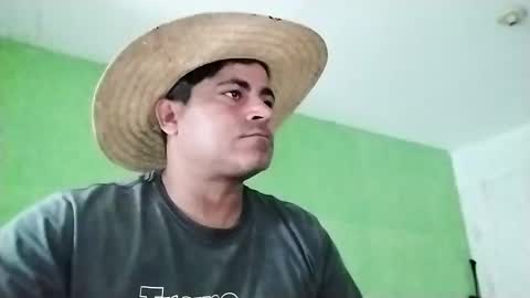 Snapshot of 9vinhocamshow chatting on February 2025 12:05:02 PM 9vinhocamshow online show from February 2025 12:05:02 PM