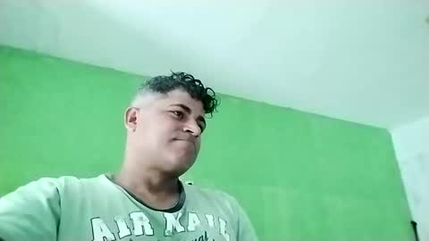 Snapshot of 9vinhocamshow chatting on February 2025 11:44:02 AM 9vinhocamshow online show from February 2025 11:44:02 AM