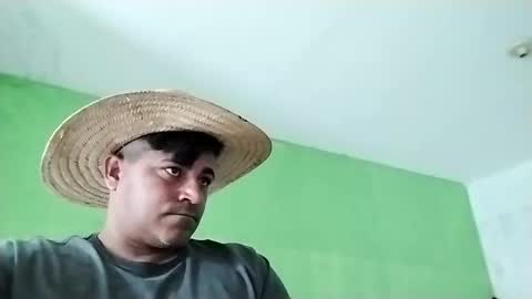 Snapshot of 9vinhocamshow chatting on February 2025 12:03:02 PM 9vinhocamshow online show from February 2025 12:03:02 PM