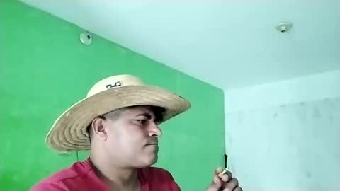 Snapshot of 9vinhocamshow chatting on February 2025 12:14:02 PM 9vinhocamshow online show from February 2025 12:14:02 PM