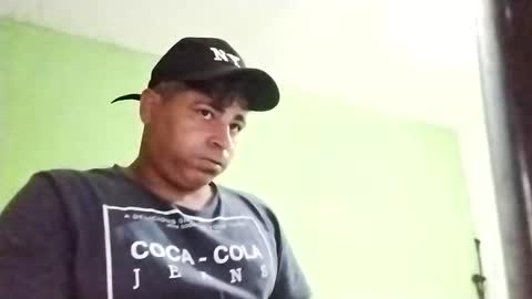 Snapshot of 9vinhocamshow chatting on February 2025 10:42:02 PM 9vinhocamshow online show from February 2025 10:42:02 PM