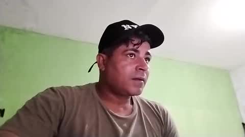 Snapshot of 9vinhocamshow chatting on March 2025 07:54:01 AM 9vinhocamshow online show from March 2025 07:54:01 AM