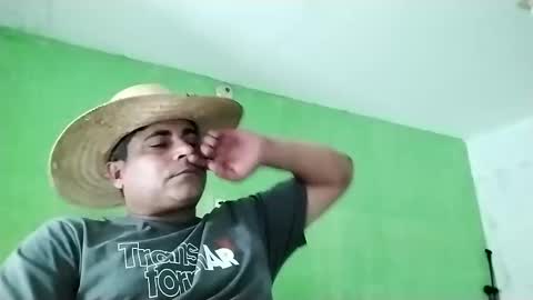 Snapshot of 9vinhocamshow chatting on March 2025 03:38:02 PM 9vinhocamshow online show from March 2025 03:38:02 PM