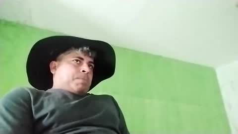 Snapshot of 9vinhocamshow chatting on September 2025 05:34:02 PM 9vinhocamshow online show from September 2025 05:34:02 PM