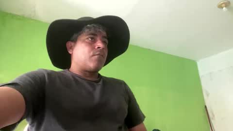 Snapshot of 9vinhocamshow chatting on September 2025 11:14:01 AM 9vinhocamshow online show from September 2025 11:14:01 AM