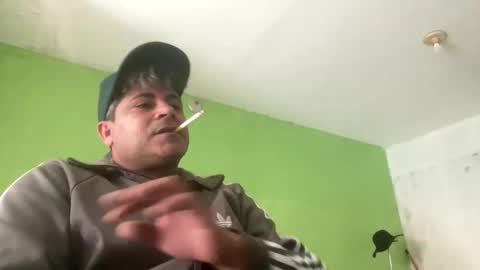 Snapshot of 9vinhocamshow chatting on September 2025 10:42:02 AM 9vinhocamshow online show from September 2025 10:42:02 AM