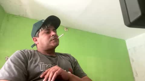 Snapshot of 9vinhocamshow chatting on October 2025 11:40:01 AM 9vinhocamshow online show from October 2025 11:40:01 AM