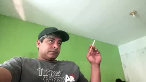 Snapshot of 9vinhocamshow chatting on October 2025 11:43:01 AM 9vinhocamshow online show from October 2025 11:43:01 AM