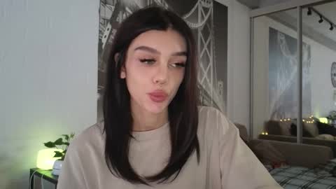 KARINA online show from September 2025 10:37:01 AM