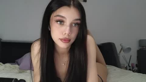 Snapshot of 9west chatting on May 2026 04:25:02 PM KARINA online show from May 2026 04:25:02 PM