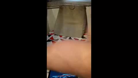 Snapshot of _01andres chatting on April 2026 10:18:01 PM Andres online show from April 2026 10:18:01 PM