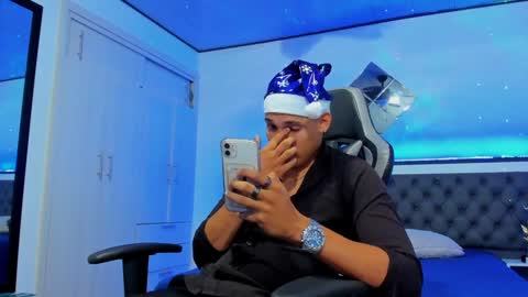 Snapshot of _0324 chatting on December 2024 07:11:02 PM rick online show from December 2024 07:11:02 PM