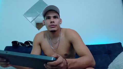 Snapshot of _0324 chatting on September 2025 02:27:02 AM rick online show from September 2025 02:27:02 AM