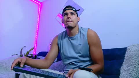 Snapshot of _0324 chatting on February 2026 12:02:02 PM rick online show from February 2026 12:02:02 PM