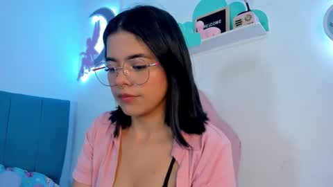 Snapshot of _18alice chatting on September 2025 02:55:02 AM Alice online show from September 2025 02:55:02 AM