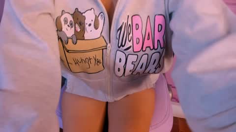 Snapshot of _18alice chatting on October 2025 02:45:01 AM Alice online show from October 2025 02:45:01 AM