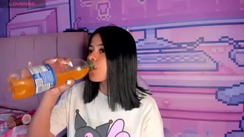 Snapshot of _18alice chatting on October 2025 09:48:01 PM Alice online show from October 2025 09:48:01 PM