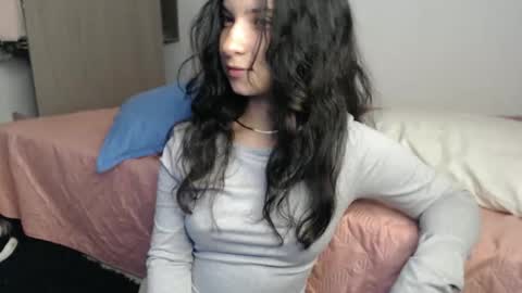 Snapshot of _abrill_20 chatting on November 2025 04:00:01 AM _abrill_20 online show from November 2025 04:00:01 AM