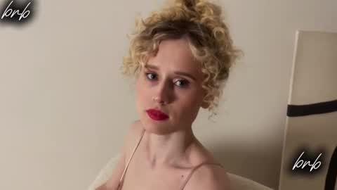 Snapshot of _adel_brooks_ chatting on September 2025 06:18:02 PM adel online show from September 2025 06:18:02 PM