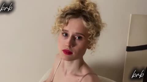 Snapshot of _adel_brooks_ chatting on October 2025 05:57:02 PM adel online show from October 2025 05:57:02 PM