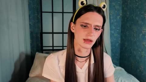 adrian online show from February 2026 05:49:02 PM