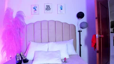 _aithanaa_ online show from January 2026 07:19:01 PM