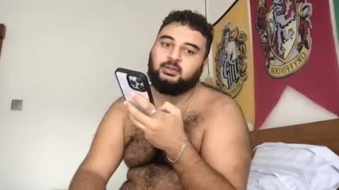 Snapshot of _alan_bear_ chatting on June 2026 06:00:02 AM Alan online show from June 2026 06:00:02 AM