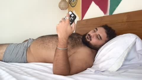 Snapshot of _alan_bear_ chatting on July 2026 07:23:02 AM Alan online show from July 2026 07:23:02 AM