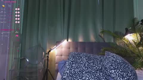 Snapshot of _aleksa chatting on December 2024 08:56:01 AM Alexa online show from December 2024 08:56:01 AM