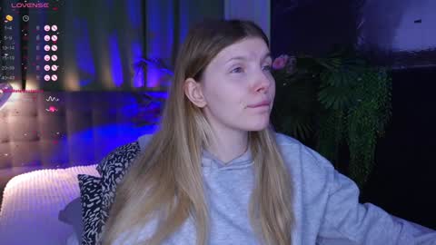 Snapshot of _aleksa chatting on December 2024 05:53:02 AM Alexa online show from December 2024 05:53:02 AM