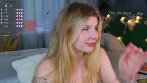 Snapshot of _aleksa chatting on November 2025 06:59:02 AM Alexa online show from November 2025 06:59:02 AM