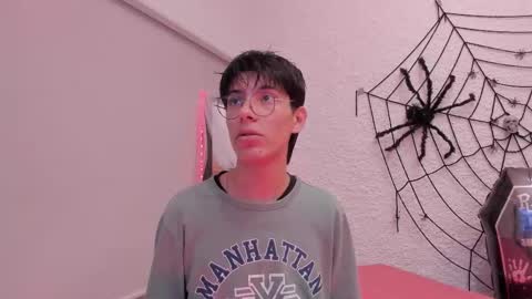 Alexander online show from October 2025 04:23:02 AM