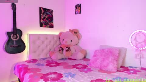danniella    Indepeding Model  online show from July 2026 12:23:01 PM