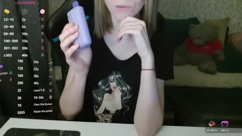 Snapshot of _alicecullen_ chatting on November 2025 03:27:02 PM AliceCullen online show from November 2025 03:27:02 PM