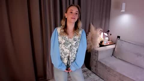 Amily online show from March 2026 12:41:01 PM