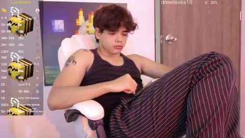 _an_drew18 online show from May 2026 04:03:02 PM