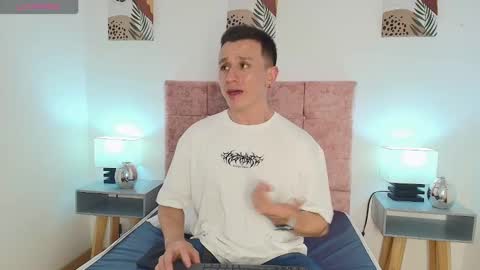 _andrewfalcon2 online show from January 2025 07:15:01 PM