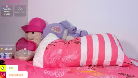 Anette online show from February 2025 11:41:02 PM