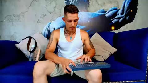 Snapshot of _angel_rivera chatting on April 2026 06:36:02 PM Angel Rivera online show from April 2026 06:36:02 PM