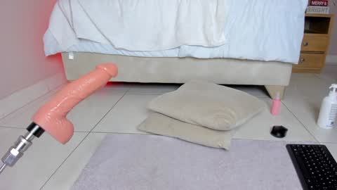 Snapshot of _angela_x chatting on December 2024 09:45:01 PM ngela online show from December 2024 09:45:01 PM